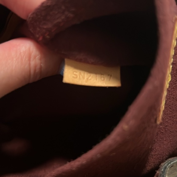 Louis Vuitton backpack - Picture 4 of 13